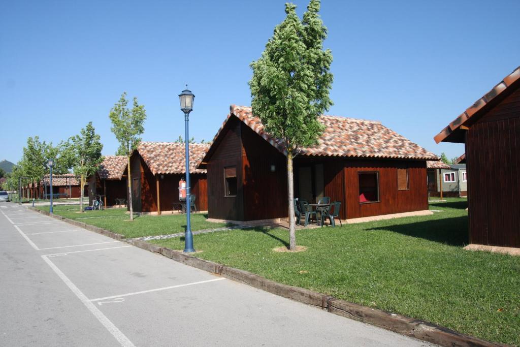Camping Iratxe Ciudad De Vacaciones Ayegui Rum bild